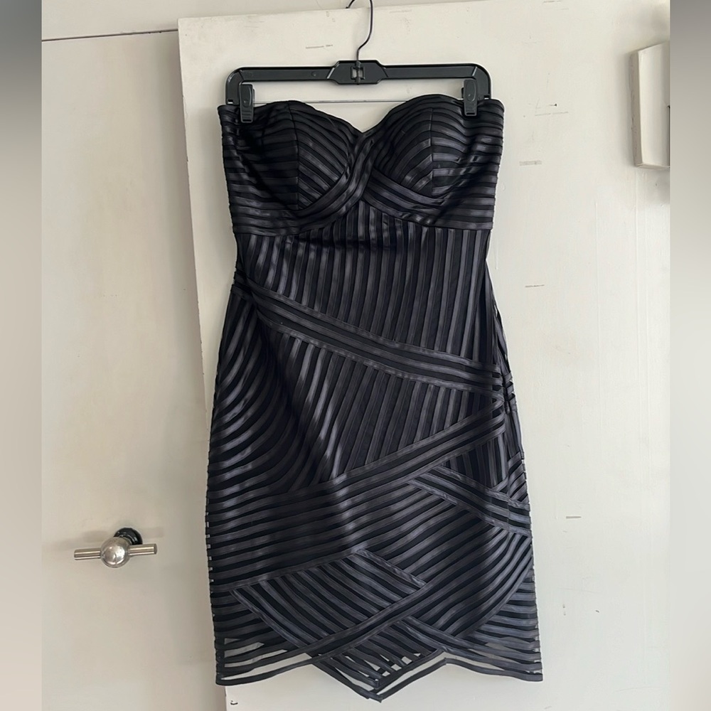 Sue Wong strapless dress. Black on black design. Fully lined. Straps.NWT.Size 10